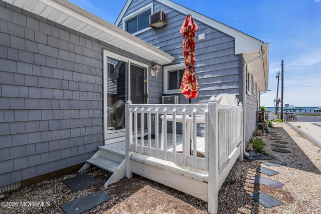 108 Shore Avenue, Surf City, NJ 08008