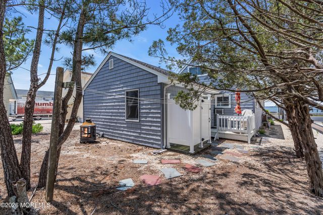 108 Shore Avenue, Surf City, NJ 08008