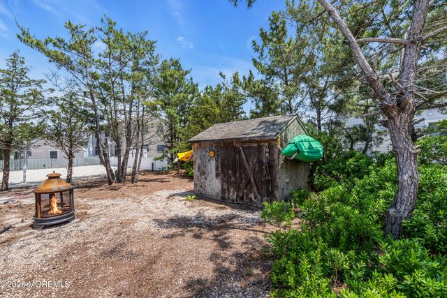 108 Shore Avenue, Surf City, NJ 08008