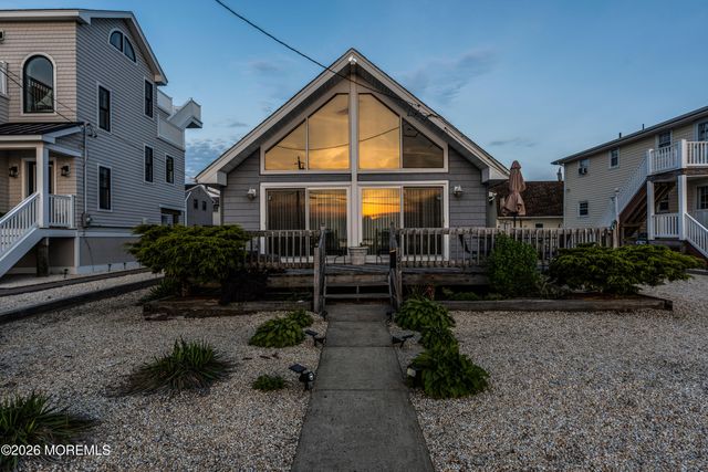 108 Shore Avenue, Surf City, NJ 08008