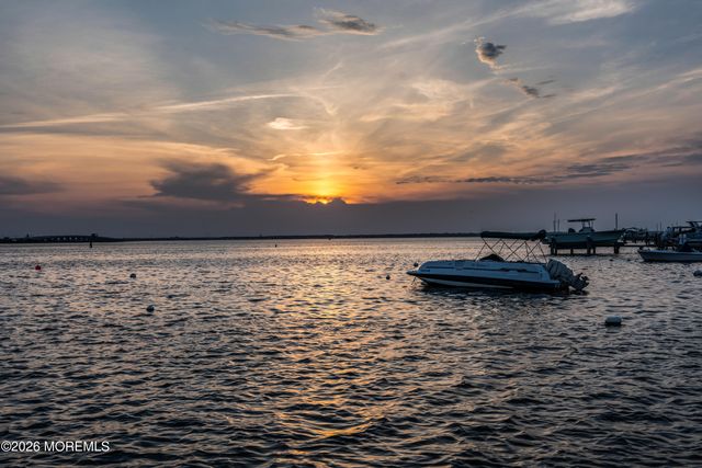 108 Shore Avenue, Surf City, NJ 08008