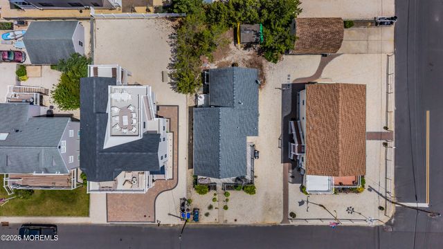 108 Shore Avenue, Surf City, NJ 08008