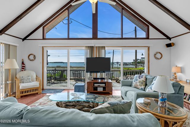 108 Shore Avenue, Surf City, NJ 08008