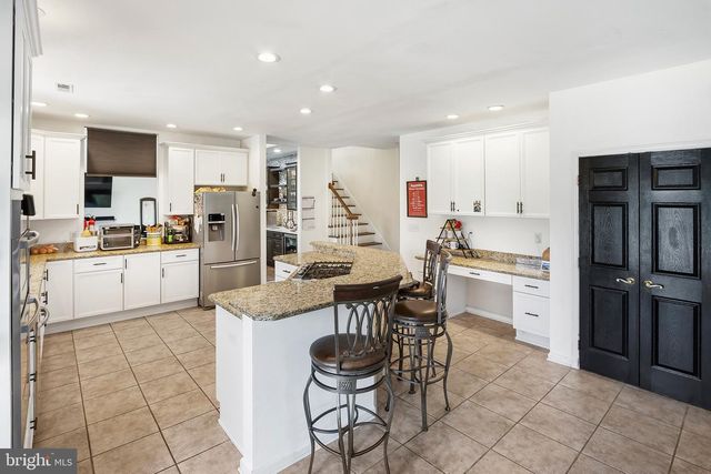 6 SUNSET CT, Swedesboro, NJ 08085