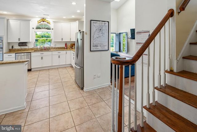 6 SUNSET CT, Swedesboro, NJ 08085