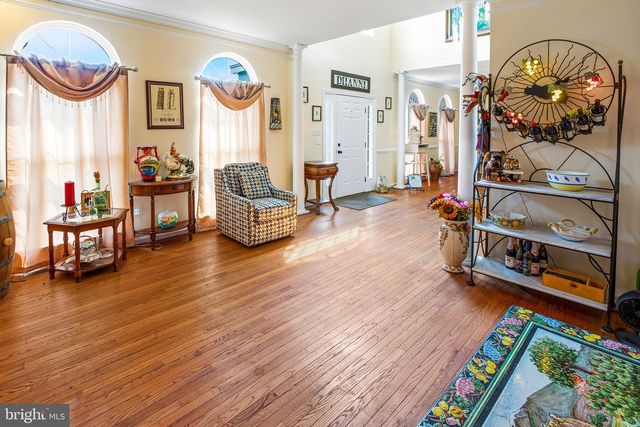 6 SUNSET CT, Swedesboro, NJ 08085
