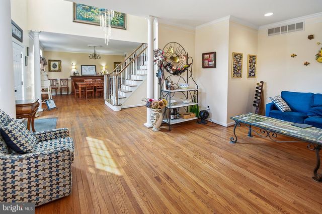 6 SUNSET CT, Swedesboro, NJ 08085
