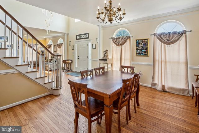 6 SUNSET CT, Swedesboro, NJ 08085