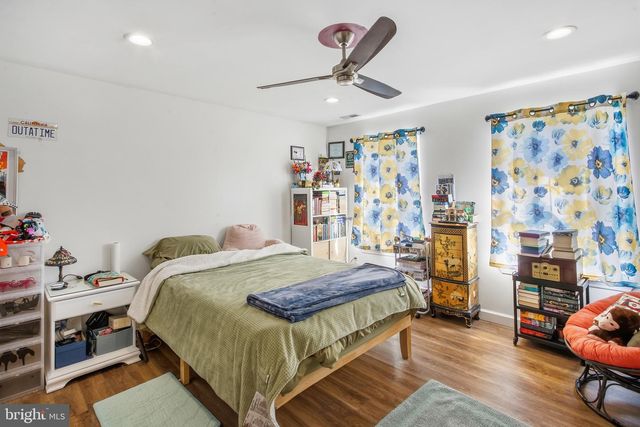 6 SUNSET CT, Swedesboro, NJ 08085