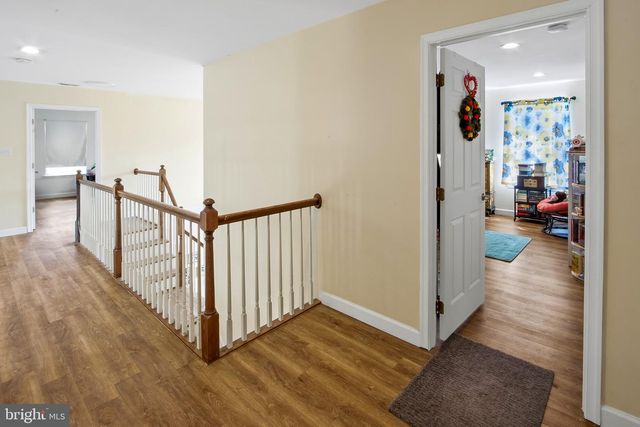 6 SUNSET CT, Swedesboro, NJ 08085