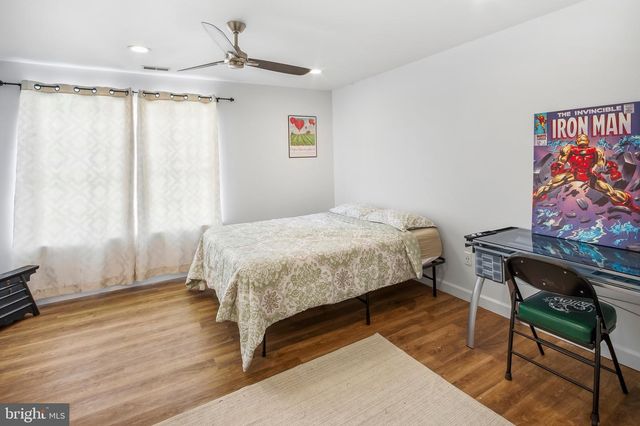 6 SUNSET CT, Swedesboro, NJ 08085