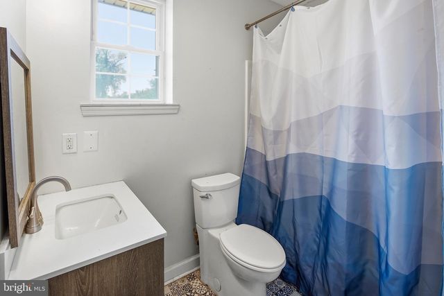 6 SUNSET CT, Swedesboro, NJ 08085