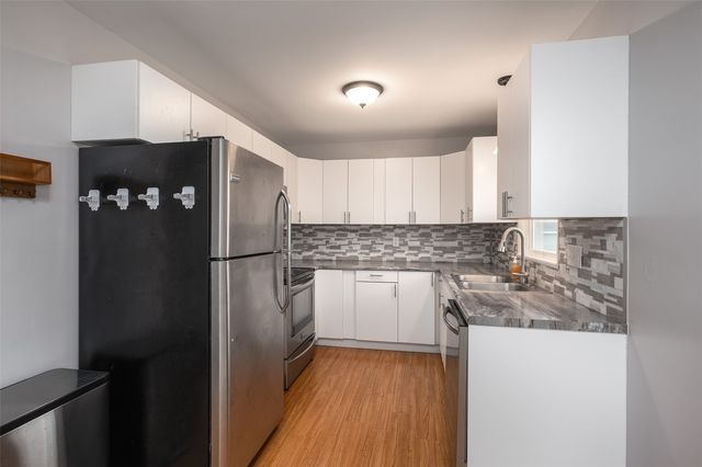 2101 Larry Drive NE, Cedar Rapids, IA 52402