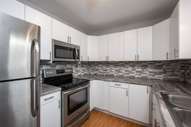 2101 Larry Drive NE, Cedar Rapids, IA 52402