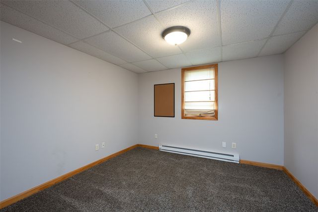 2101 Larry Drive NE, Cedar Rapids, IA 52402