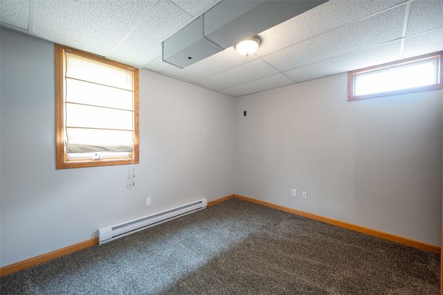 2101 Larry Drive NE, Cedar Rapids, IA 52402
