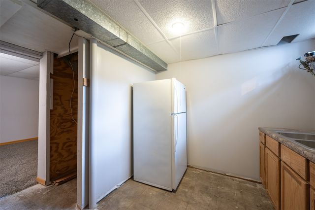 2101 Larry Drive NE, Cedar Rapids, IA 52402