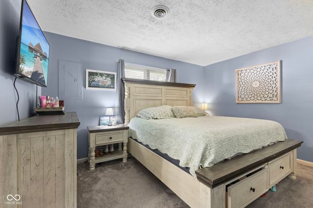 1070 Ross Court, Franklin, IN 46131