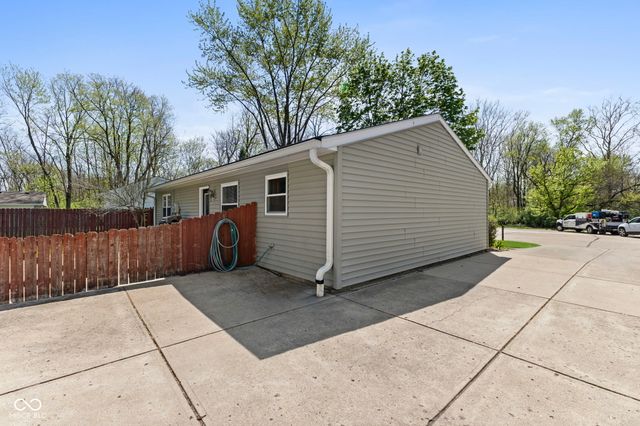 1070 Ross Court, Franklin, IN 46131
