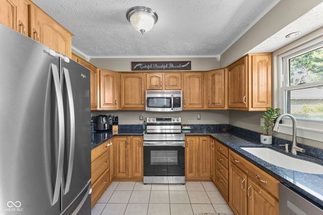 1070 Ross Court, Franklin, IN 46131