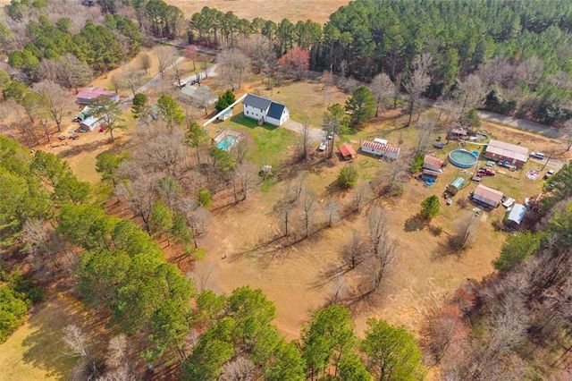 923 County Line Road, Resaca, GA 30735