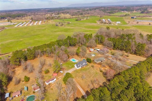 923 County Line Road, Resaca, GA 30735