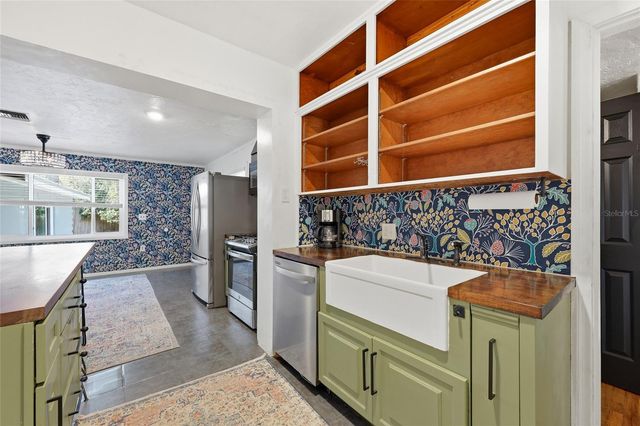 1334 NE 9TH ST, STREET, Gainesville, FL 32601