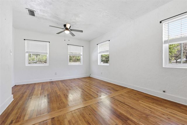 1334 NE 9TH ST, STREET, Gainesville, FL 32601