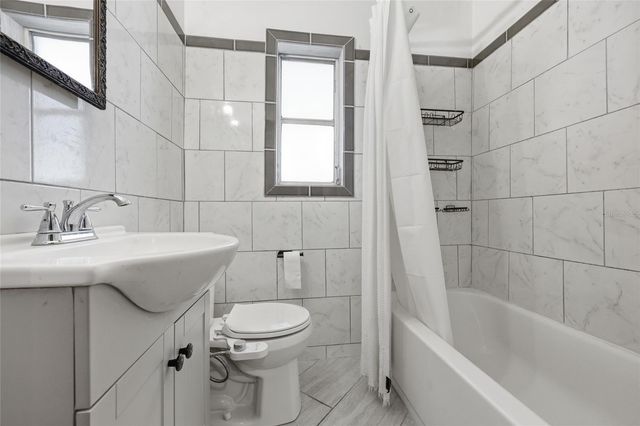 1334 NE 9TH ST, STREET, Gainesville, FL 32601