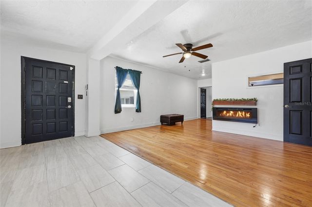 1334 NE 9TH ST, STREET, Gainesville, FL 32601