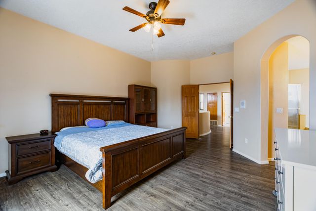 9005 Corona Avenue NE, Albuquerque, NM 87111