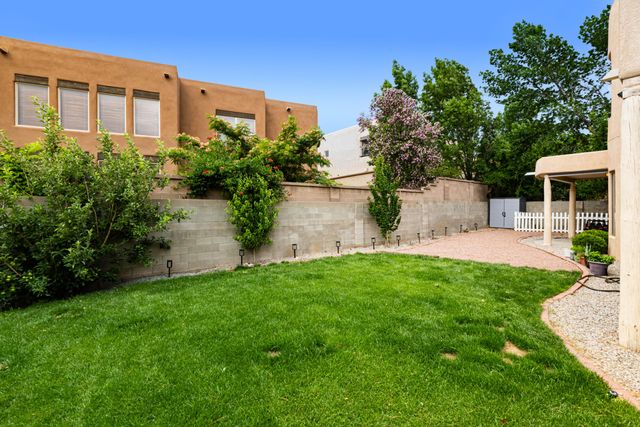9005 Corona Avenue NE, Albuquerque, NM 87111