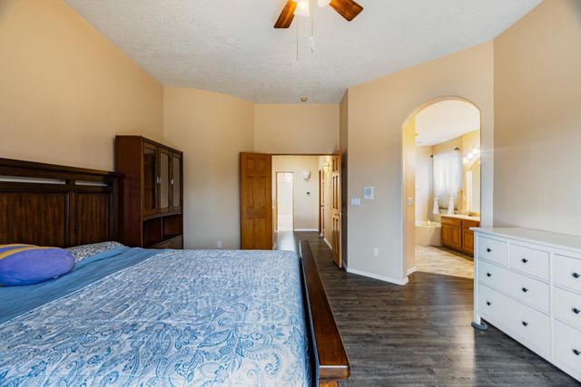 9005 Corona Avenue NE, Albuquerque, NM 87111