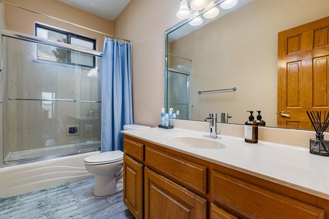 9005 Corona Avenue NE, Albuquerque, NM 87111