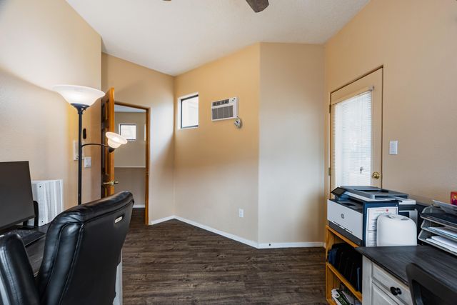 9005 Corona Avenue NE, Albuquerque, NM 87111