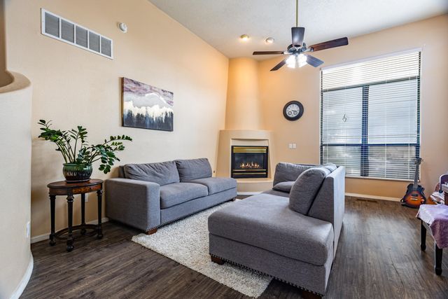9005 Corona Avenue NE, Albuquerque, NM 87111