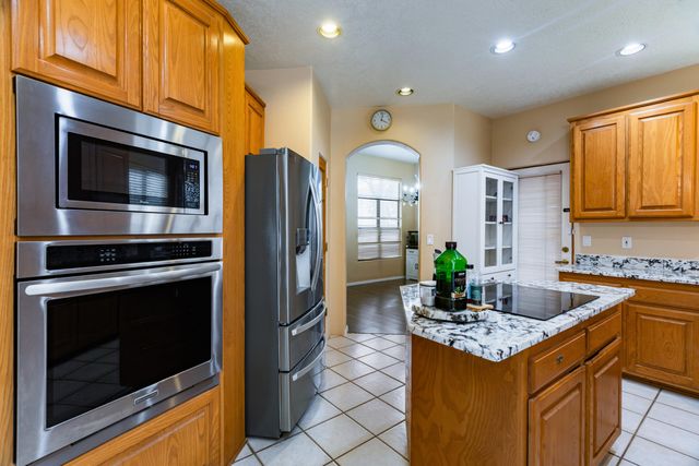 9005 Corona Avenue NE, Albuquerque, NM 87111