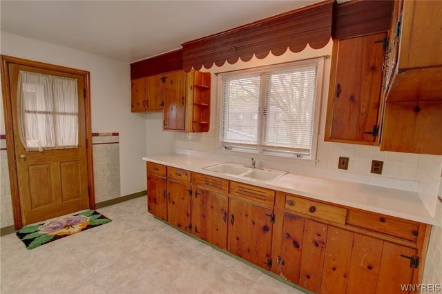 79 Martin Road, Lackawanna, NY 14218