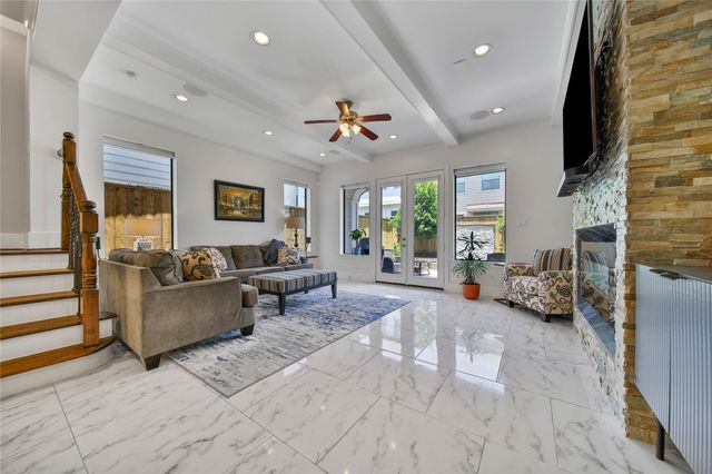 5806 Petty Street, Houston, TX 77007