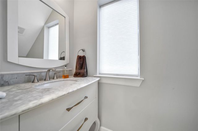 5806 Petty Street, Houston, TX 77007