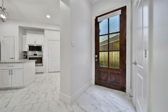 5806 Petty Street, Houston, TX 77007