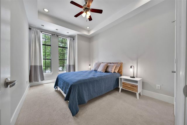 5806 Petty Street, Houston, TX 77007