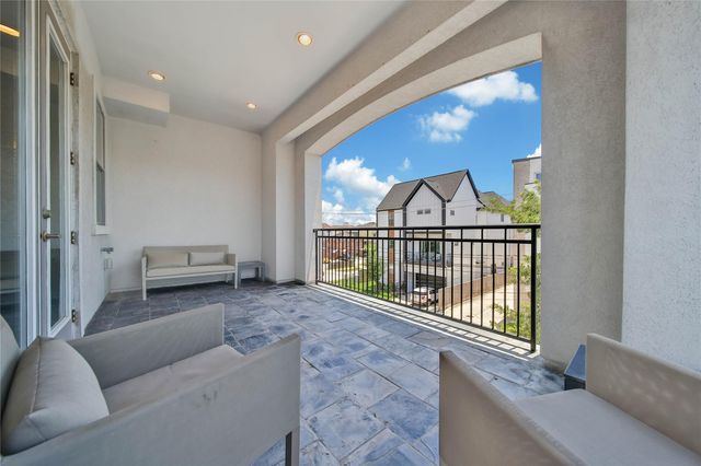 5806 Petty Street, Houston, TX 77007