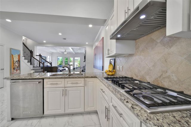 5806 Petty Street, Houston, TX 77007