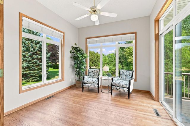 10276 Lancaster Lane, Woodbury, MN 55129