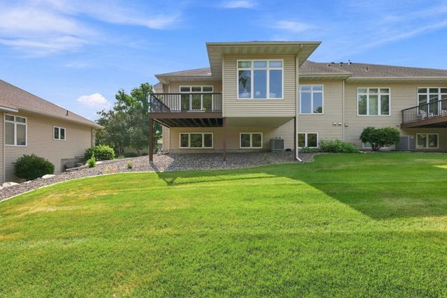 10276 Lancaster Lane, Woodbury, MN 55129