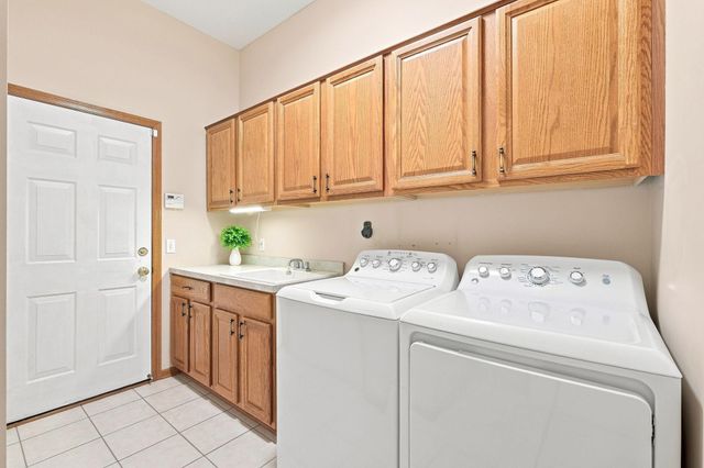 10276 Lancaster Lane, Woodbury, MN 55129