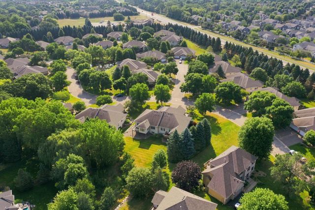 10276 Lancaster Lane, Woodbury, MN 55129