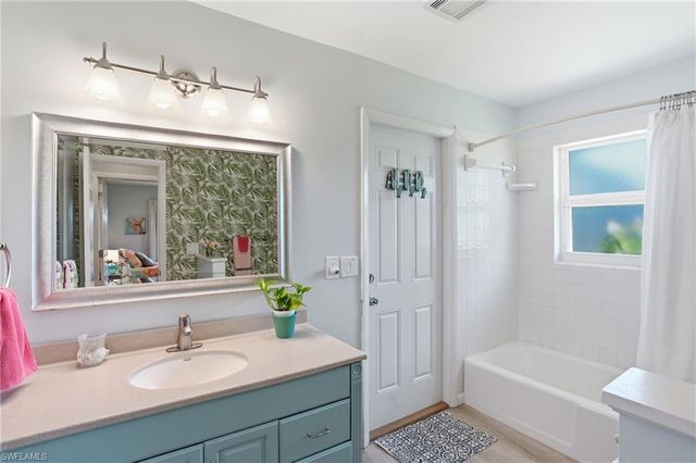 1130 SE 36th ST, Cape Coral, FL 33904