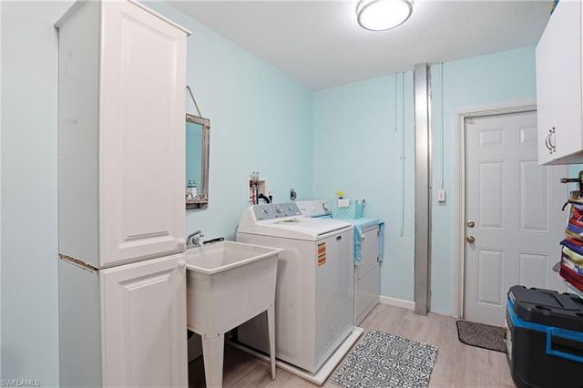 1130 SE 36th ST, Cape Coral, FL 33904